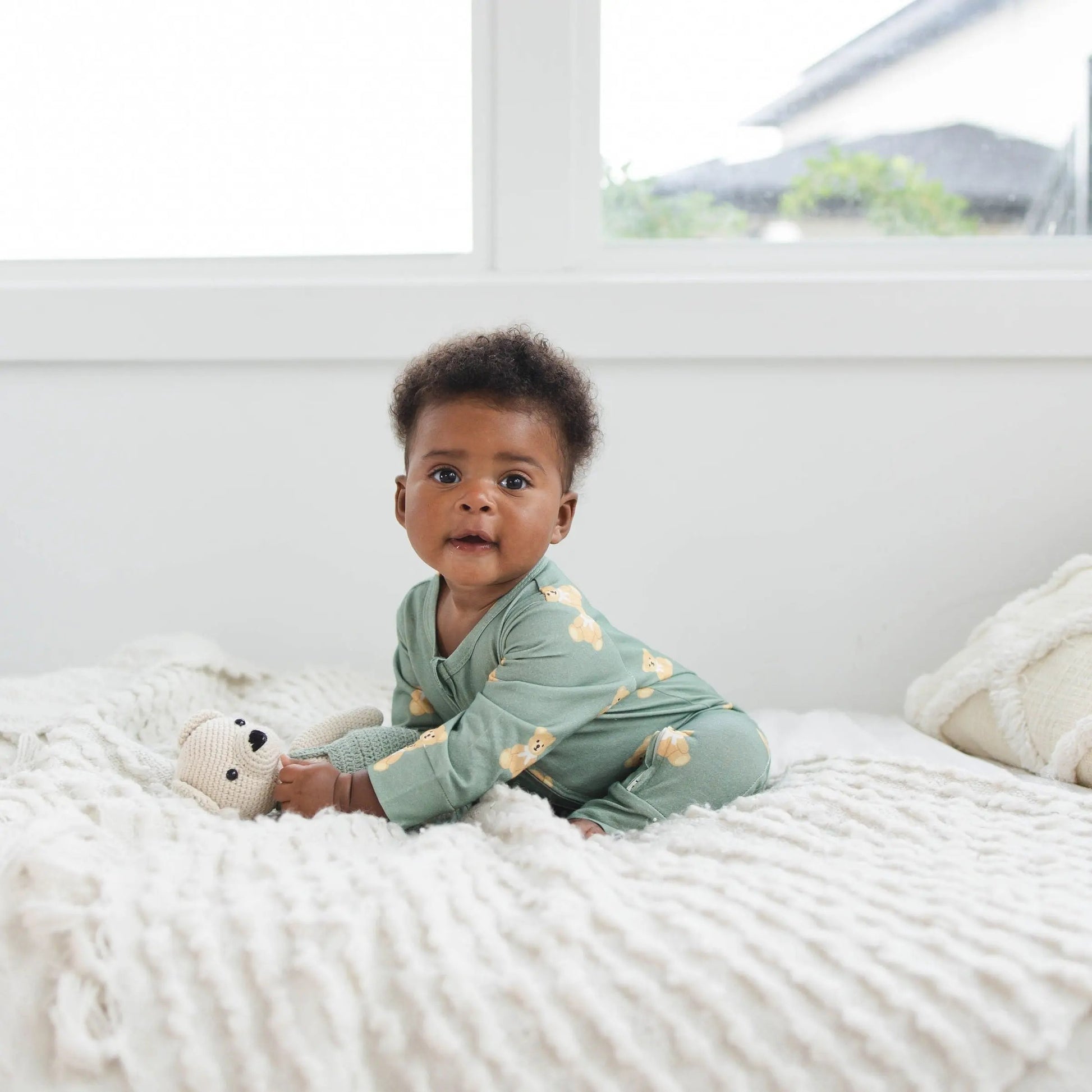 Teddy Bear Zipped Onesie (0–12 Months) – 100% Cotton Muslin Baby Sleepwear (Copy) Snuggle Buds